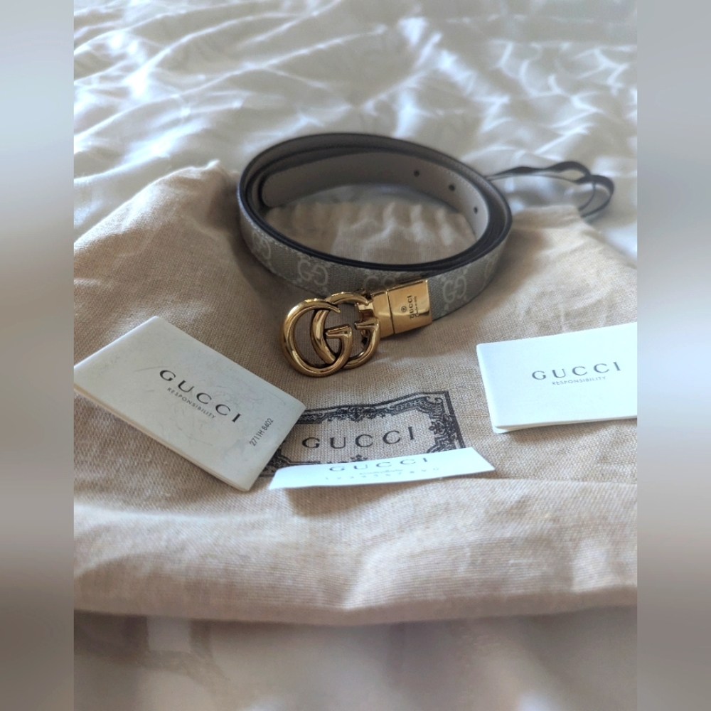 Gucci reversible taupe/monogram belt